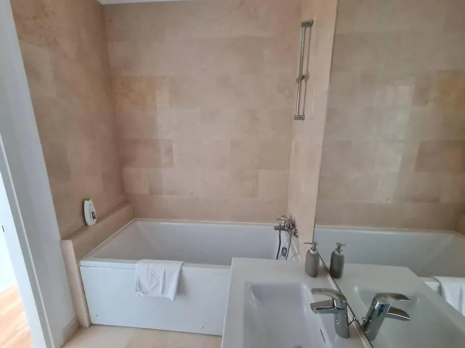 Luxuria Aparthotel Бухарест Румыния